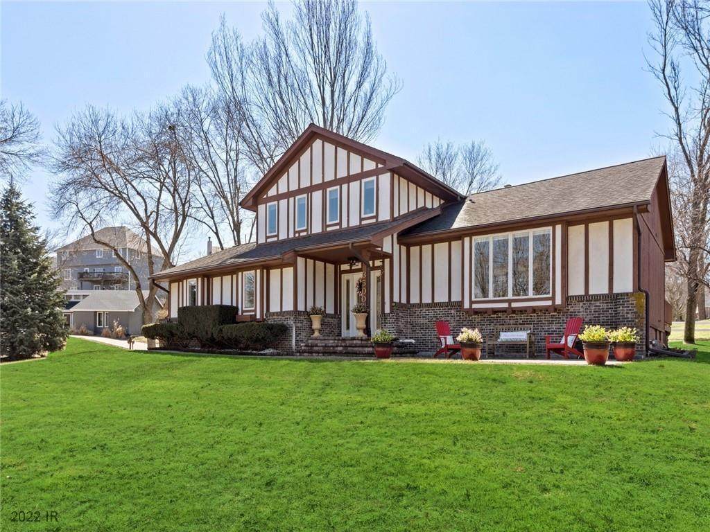 3500 Wolcott Avenue - Photo 1
