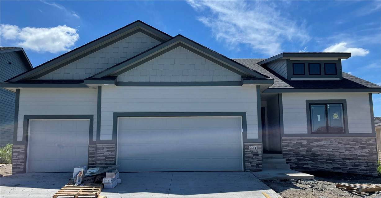 231 62nd Street - Photo 1