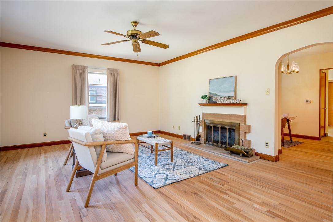 1512 33rd Street - Photo 1