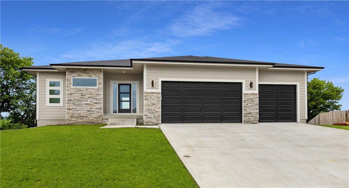 2300 Stonewood Court - Photo 1