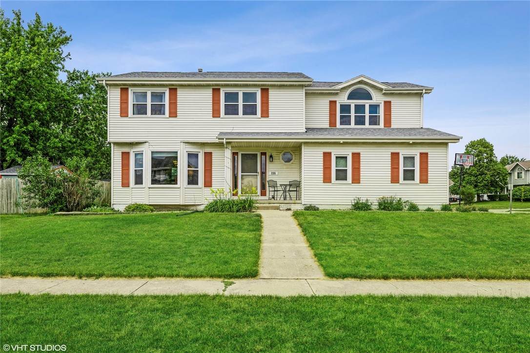 235 Parkview Drive - Photo 1