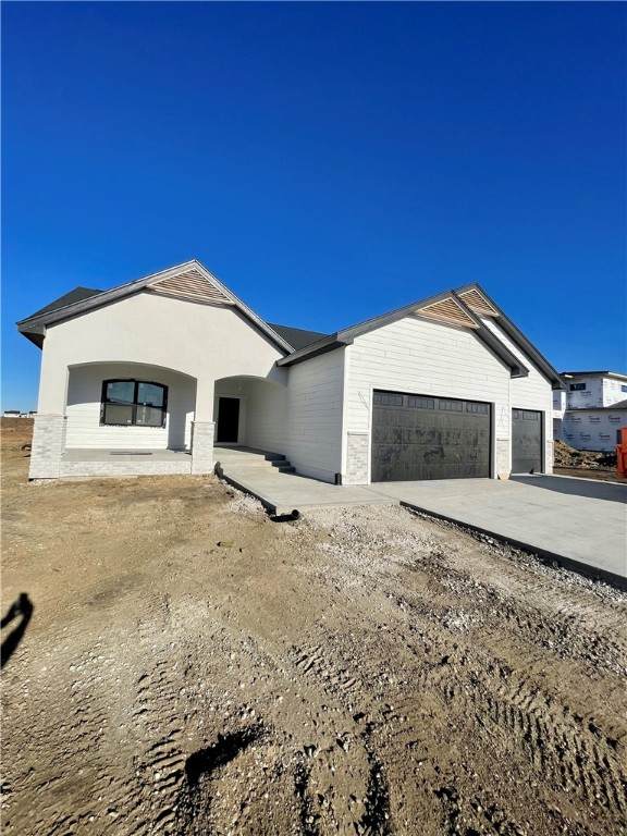17931 Valleyview Drive - Photo 1