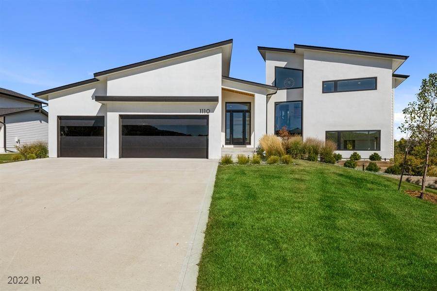 1110 Wildfire Avenue - Photo 1