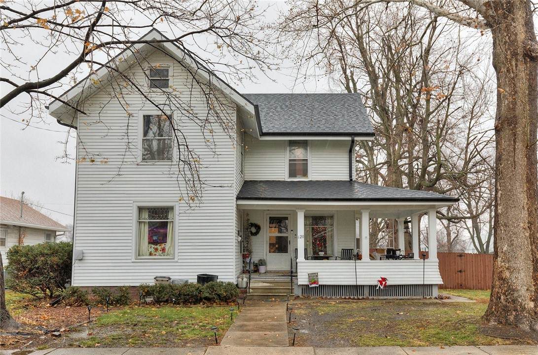620 5th Street - Photo 1