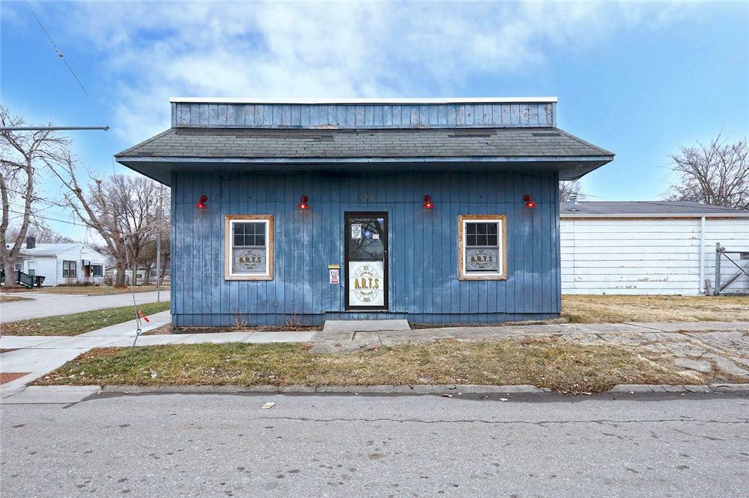 715 25th Street - Photo 1