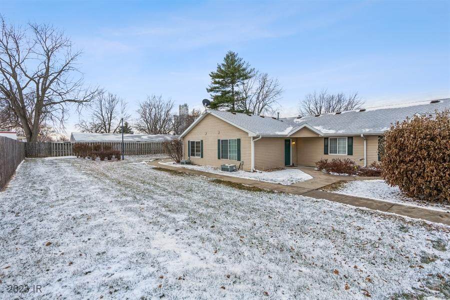1104 6th Street - Photo 1