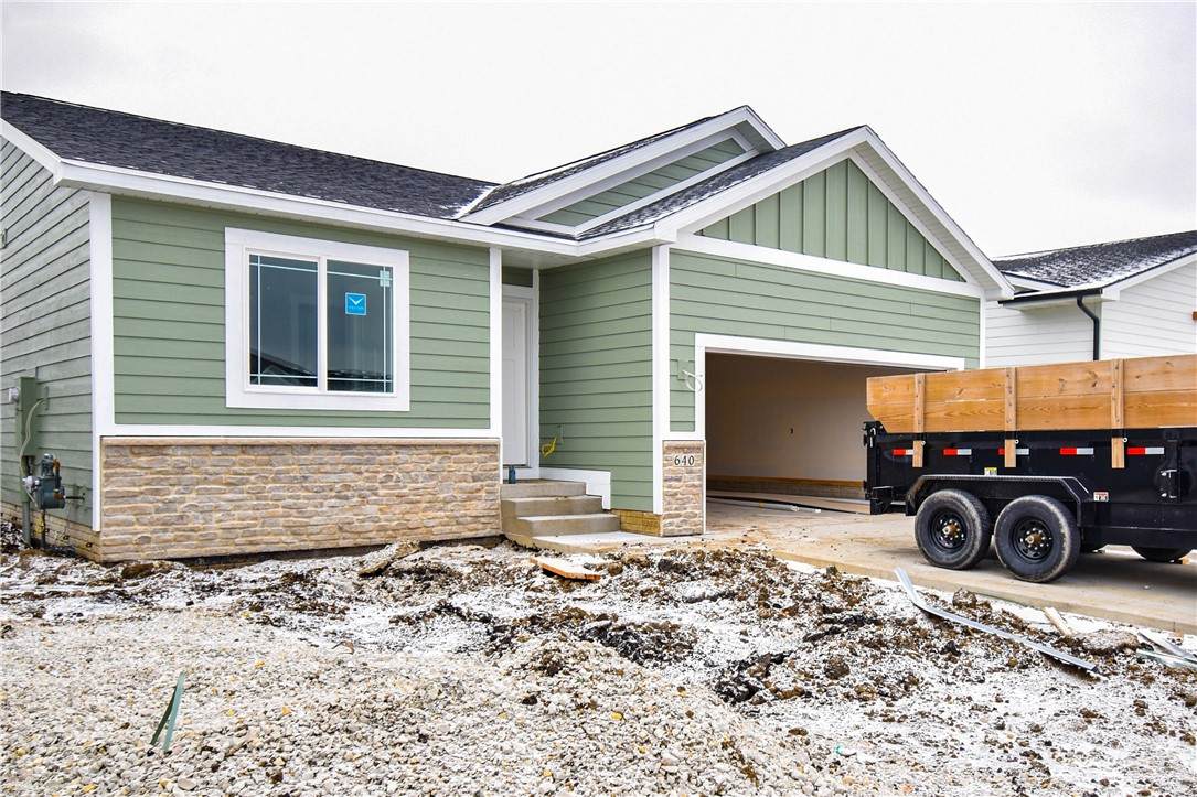 640 Mesa. Drive - Photo 1