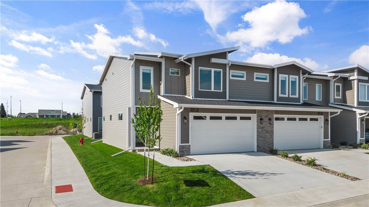 1202 2nd Street - Photo 1