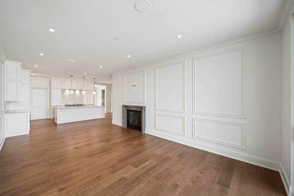 595 60th Street - Photo 1