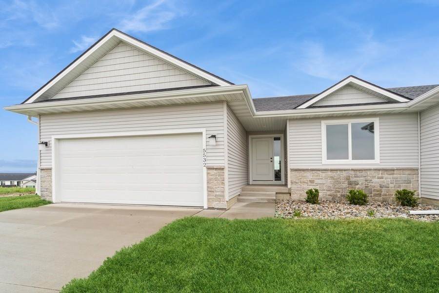 5532 Briarwood Drive - Photo 1