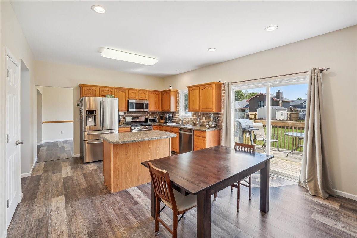 5417 92nd Street - Photo 1
