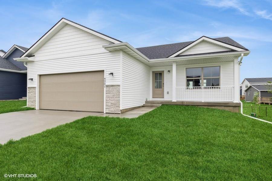 4201 5th Street - Photo 1