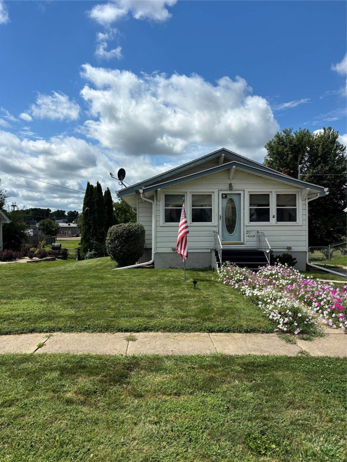 201 13th Street - Photo 1