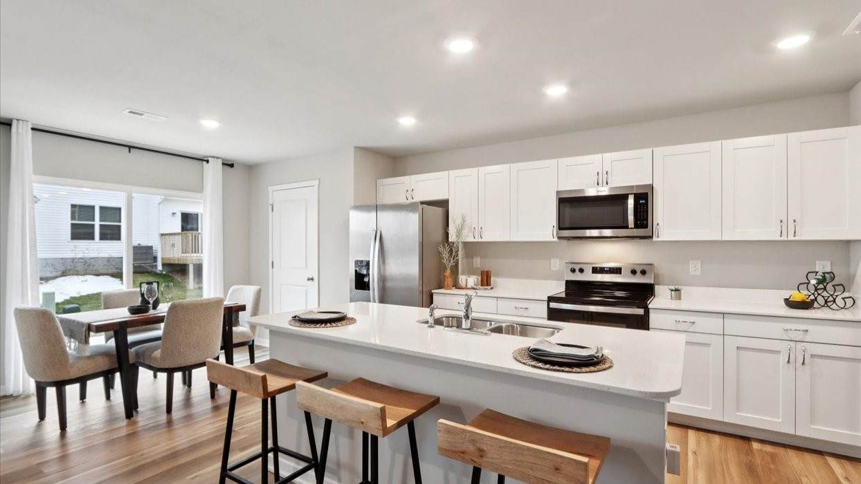 1044 Maple Street - Photo 1