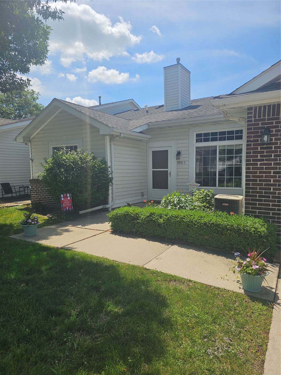 5451 Longview Court - Photo 1