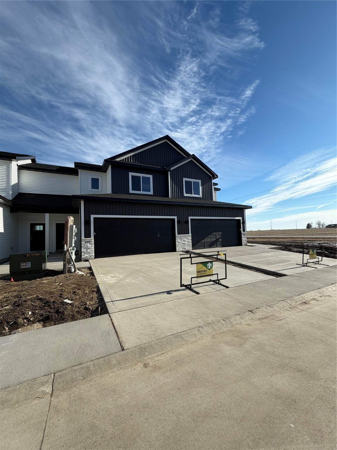 107 Doe Pointe Lane - Photo 1