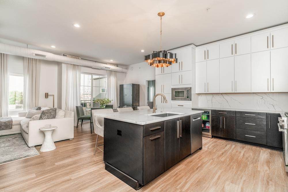 400 7th Street - Photo 1