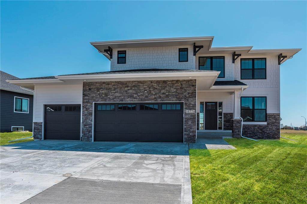 16774 Dellwood Drive - Photo 1