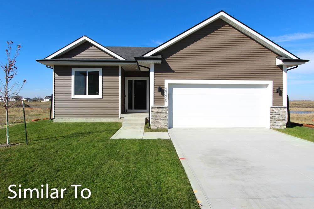 809 Kingfisher Drive - Photo 1