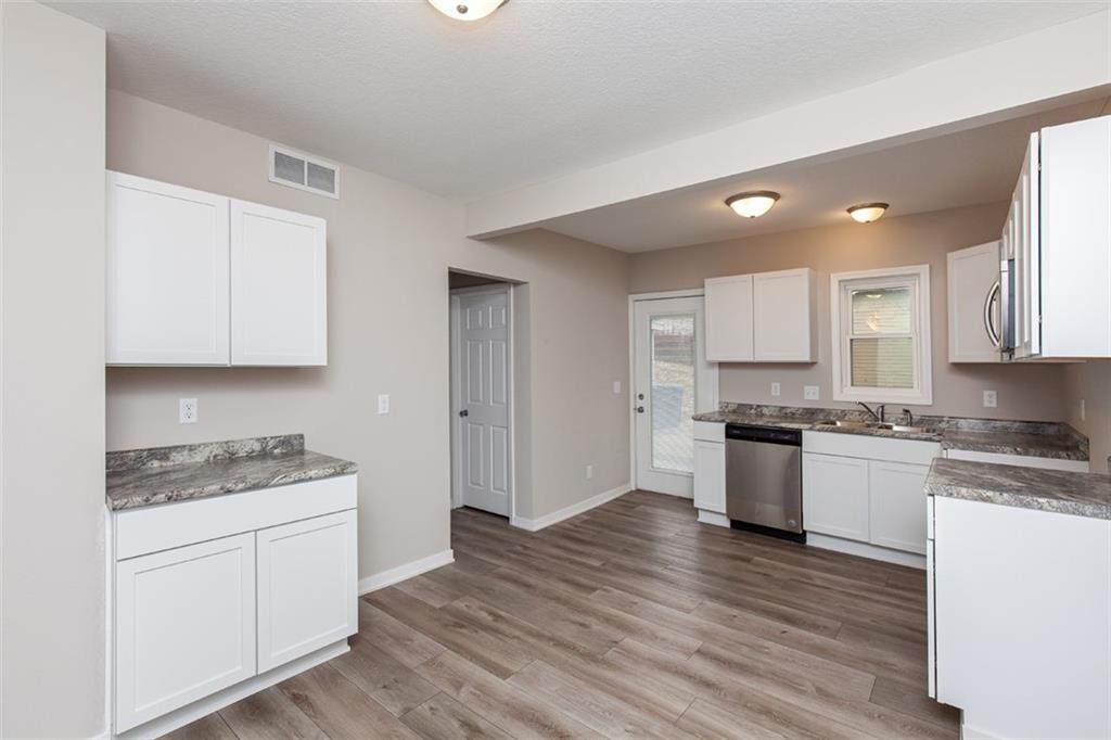 203 Gray Street - Photo 1
