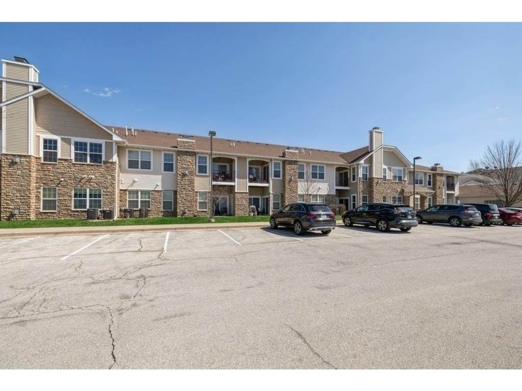 1305 University Avenue - Photo 1