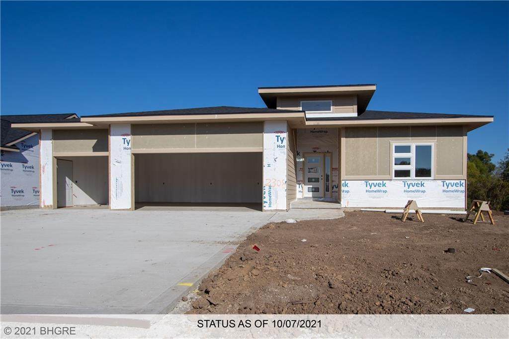 2308 9th Court - Photo 1