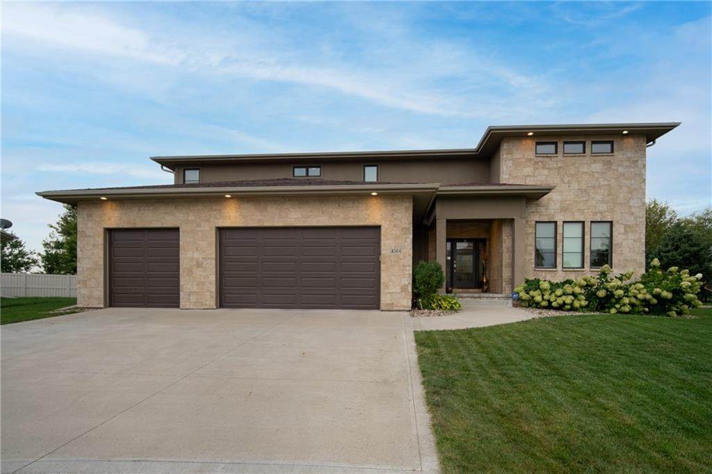 8304 Sky View Circle - Photo 1