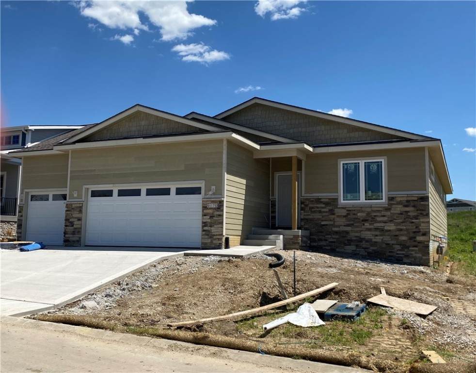 9170 Greenway Drive - Photo 1
