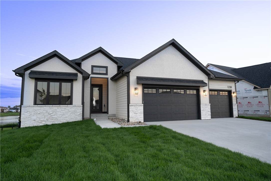 1238 30th Street - Photo 1