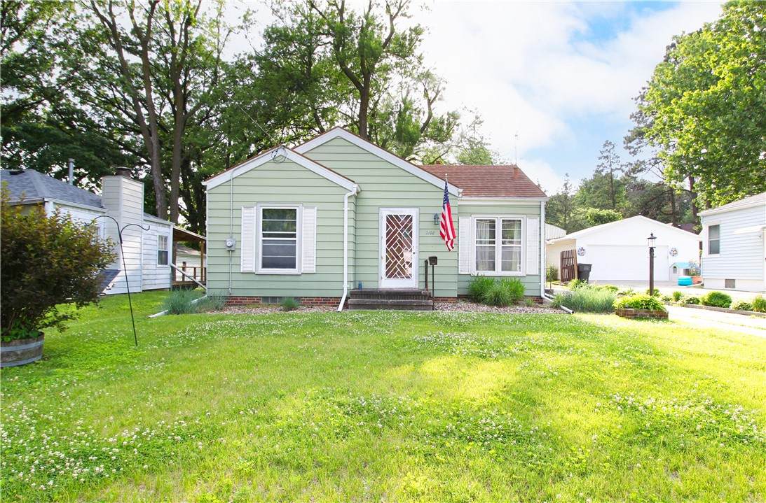 2108 33rd Street - Photo 1