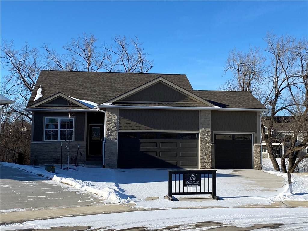 9189 Greenway Drive - Photo 1