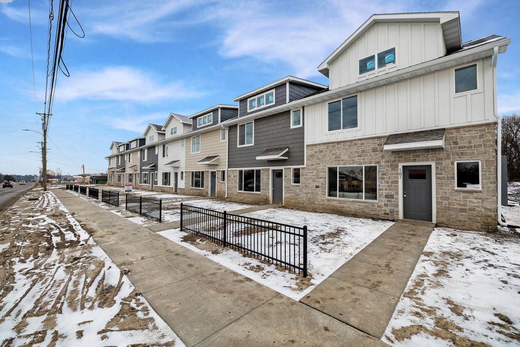 6501 Hickman Road - Photo 1