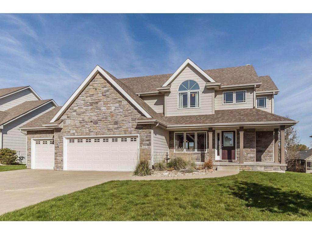 585 Spyglass Court - Photo 1