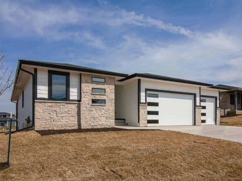 5235 Katelyn Avenue - Photo 1