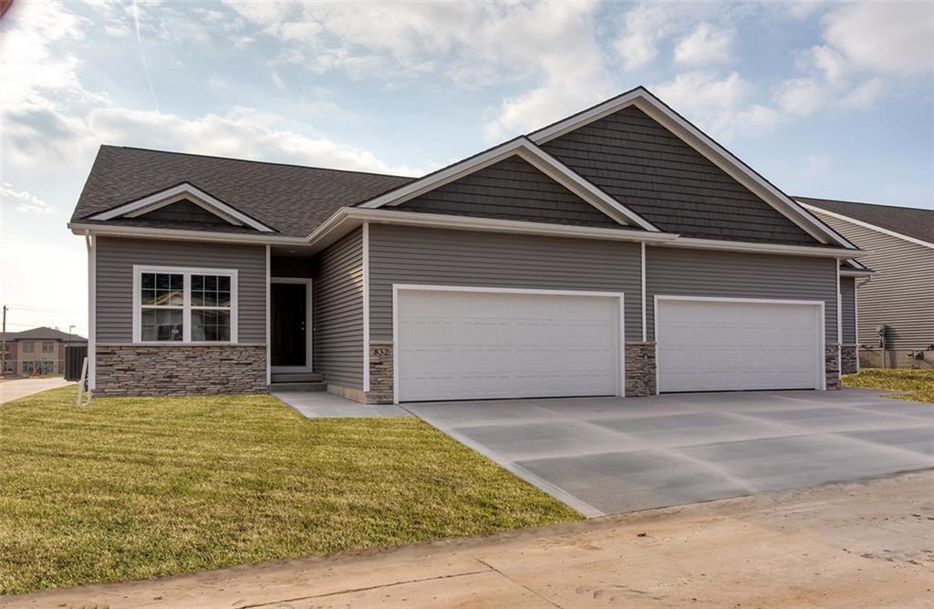 820 Pinehurst Way - Photo 1