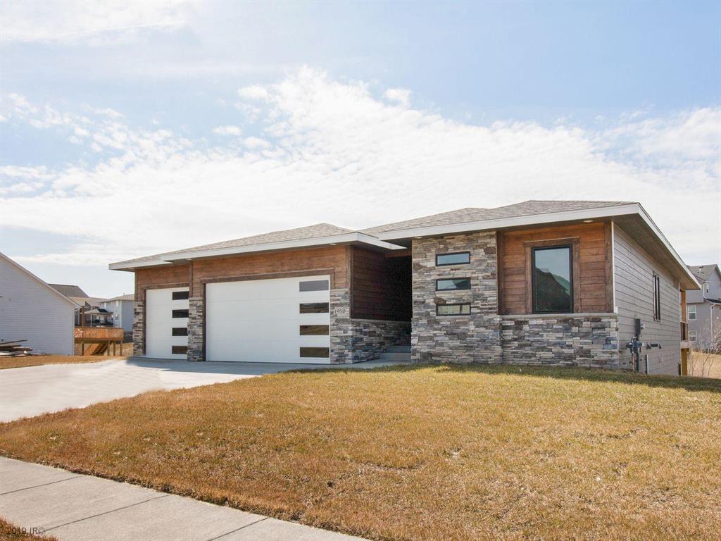 4950 Bulldog Avenue - Photo 1