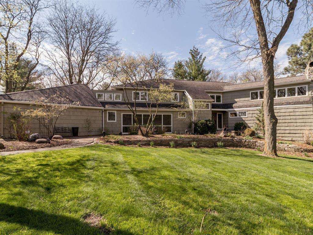 1713 Thornwood Road - Photo 1