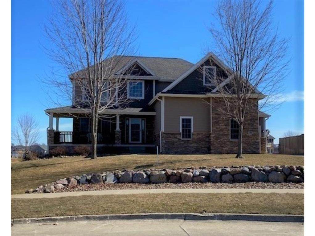 2045 Creekview Court - Photo 1