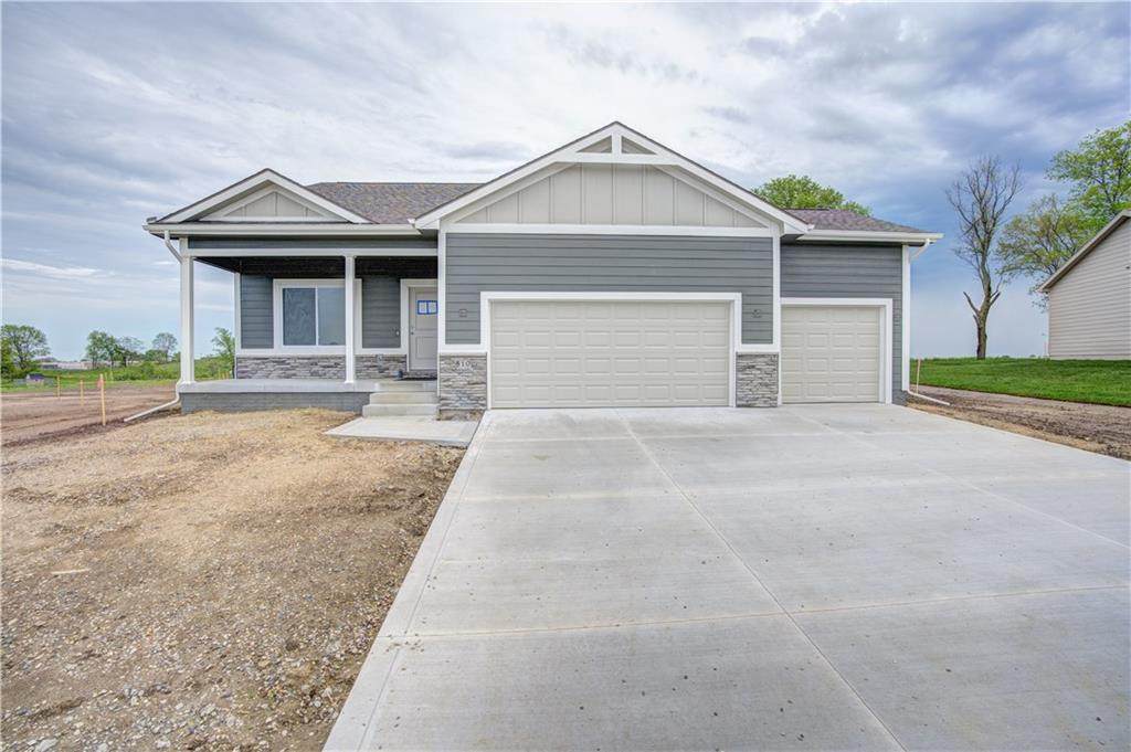 810 Sandstone Point - Photo 1