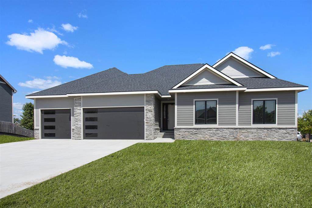 585 Spyglass Lane - Photo 1