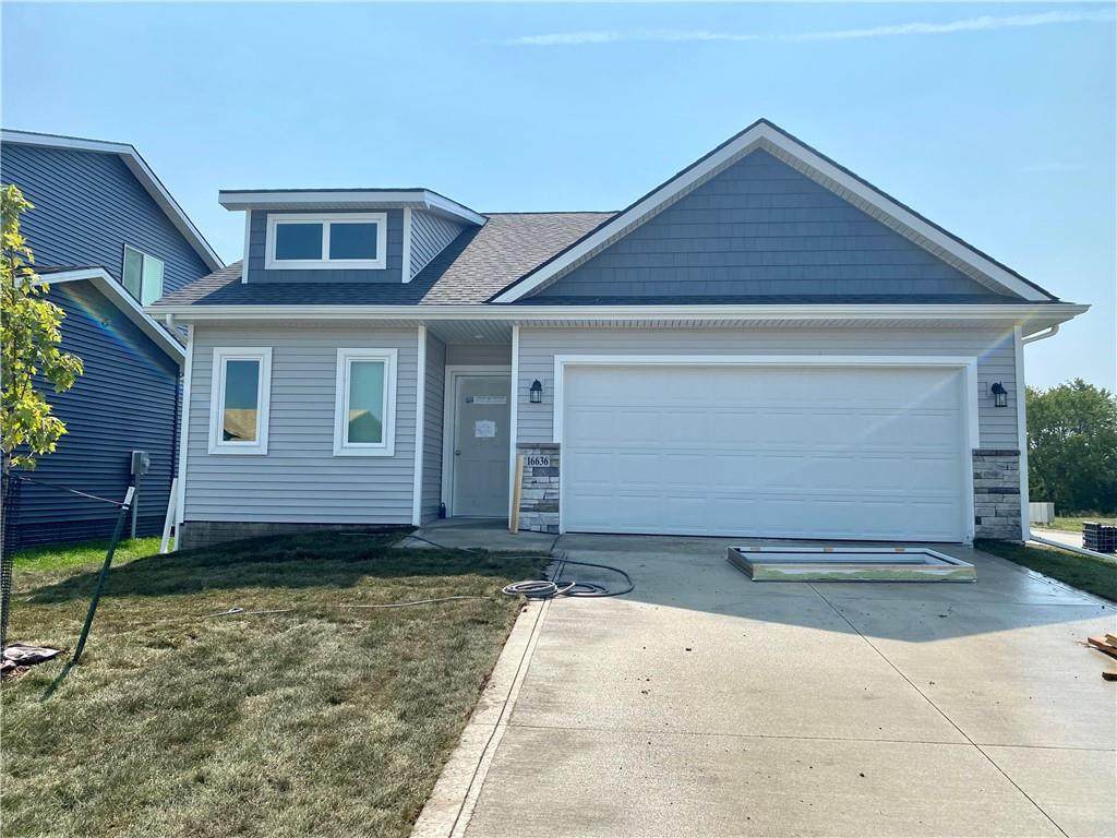 16636 Oakwood Drive - Photo 1