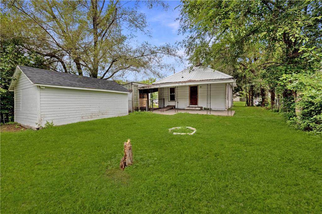2005 23rd Street - Photo 1