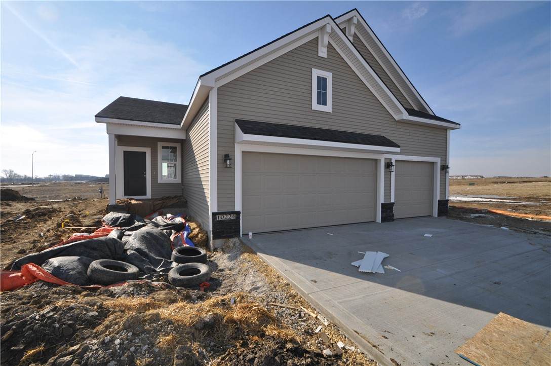 10224 Powell Avenue - Photo 1