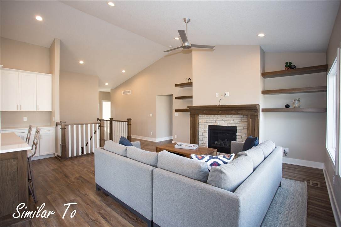 160 Silver Pointe Drive - Photo 1