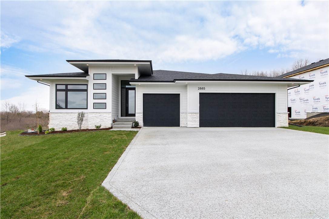 2885 Brookside Drive - Photo 1