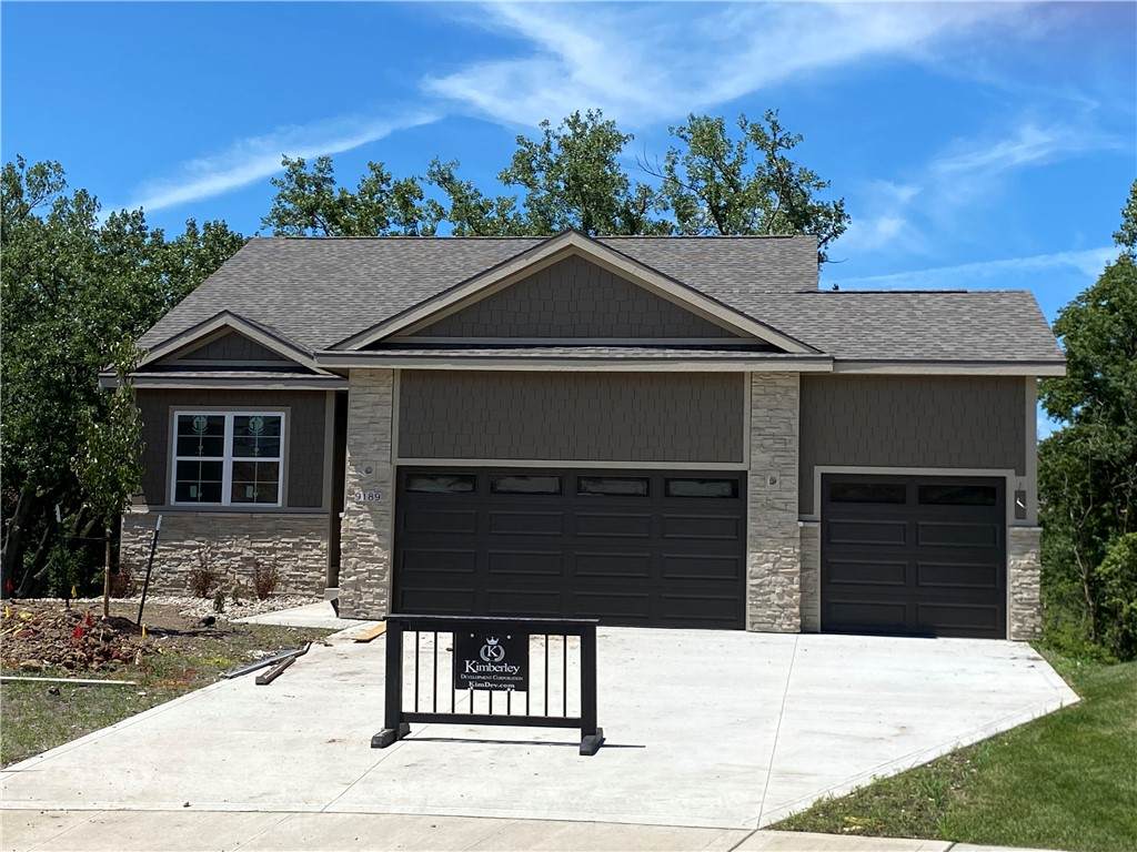9189 Greenway Drive - Photo 1