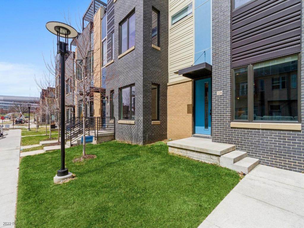 228 Center Street - Photo 1