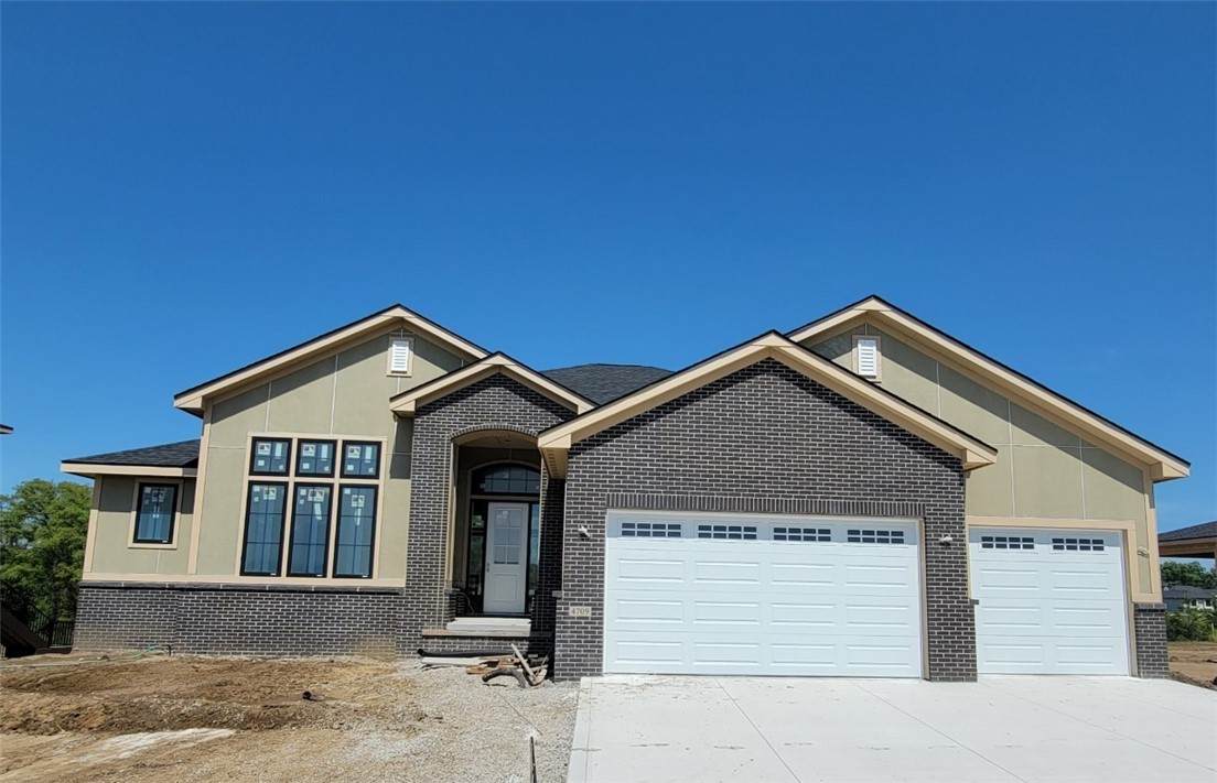 4709 162nd Street - Photo 1