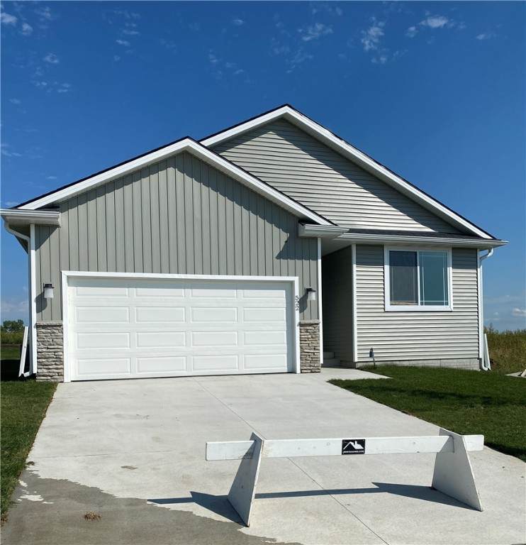 522 Kingfisher Drive - Photo 1