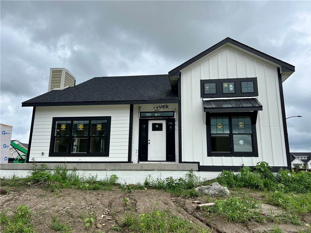 1619 Westview Drive - Photo 1